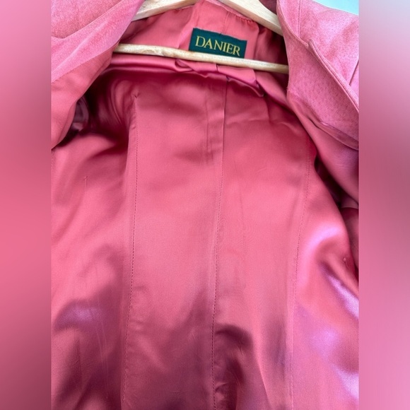 Danier Leather - Suede Jacket & Pencil Skirt Set - Bright Pink - Size 6 - Picture 13 of 15